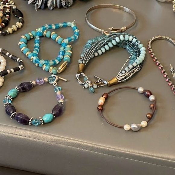 Bundle of Stretchy Bracelets - Picture 4 of 7